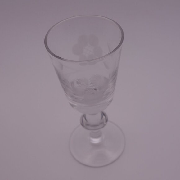 Set of Four(4) Small Delicate Glasses with Pattern - Picture 6 of 16